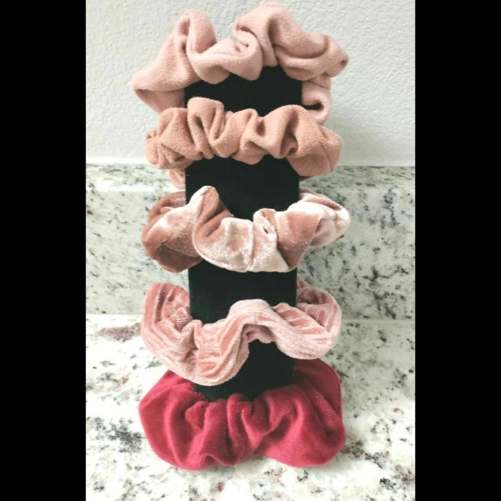 5pc velvet/suede pink scrunchie set
